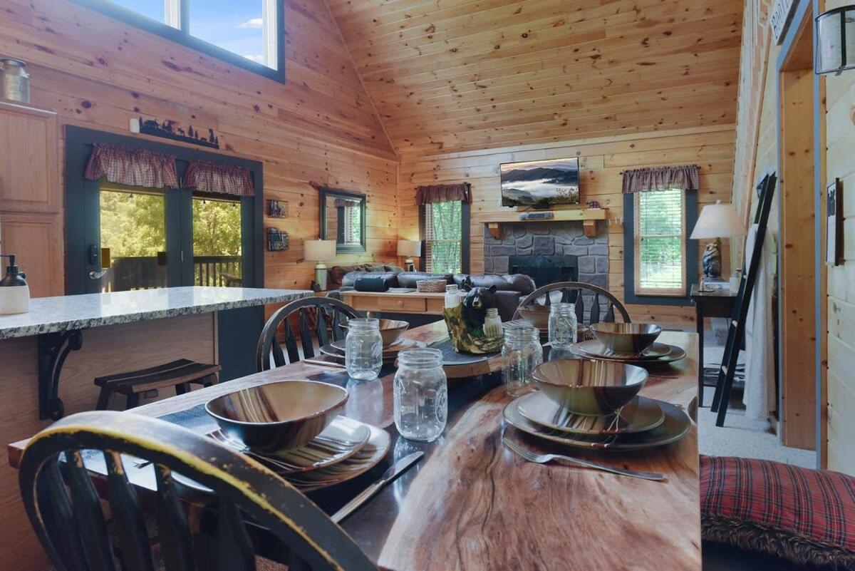 Ryes And Shine Bootlegger'S Cabin! Hot Tub* Pool* Arcade* Billiards *Ev * Pet Friendly Sevierville Exterior foto