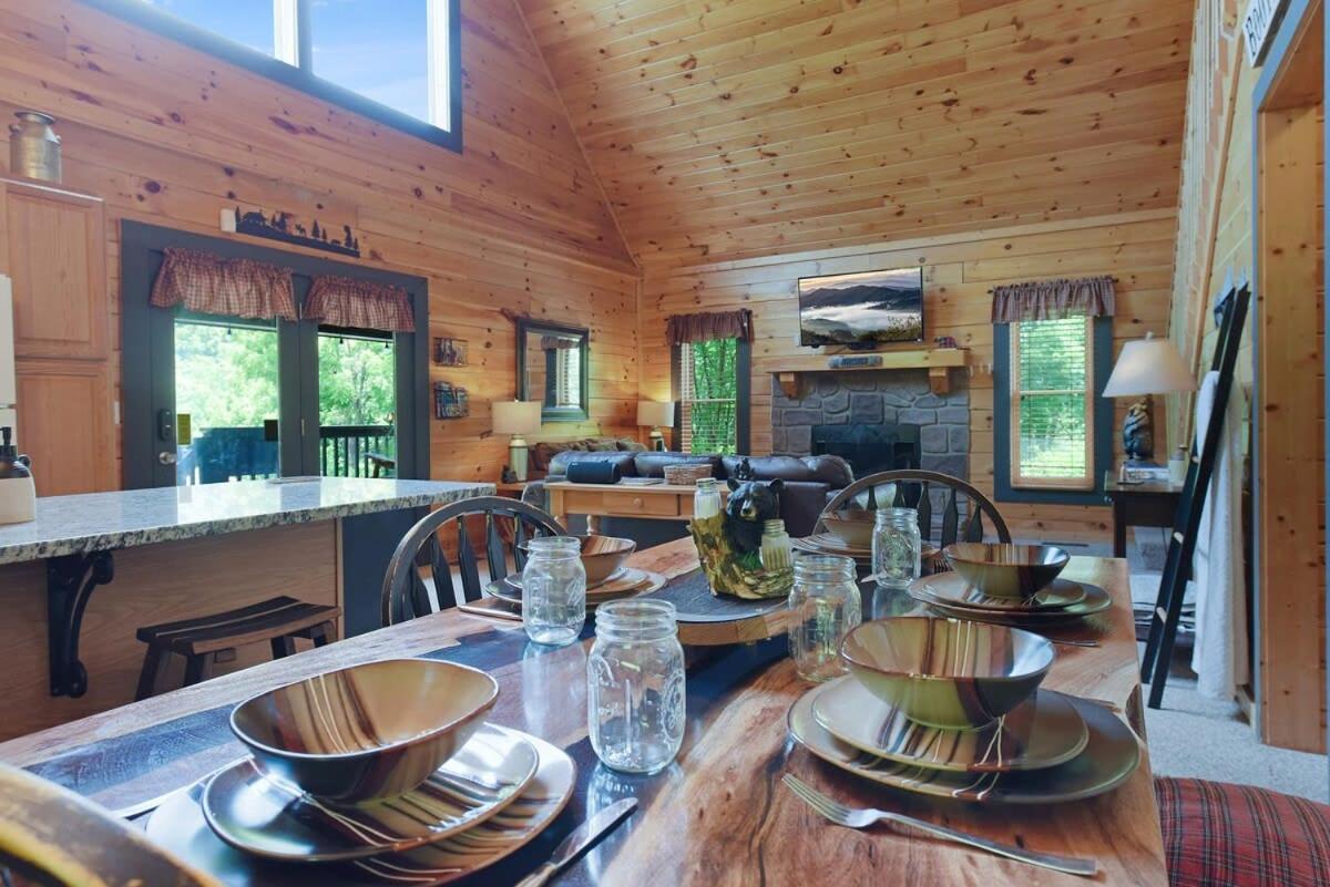 Ryes And Shine Bootlegger'S Cabin! Hot Tub* Pool* Arcade* Billiards *Ev * Pet Friendly Sevierville Exterior foto