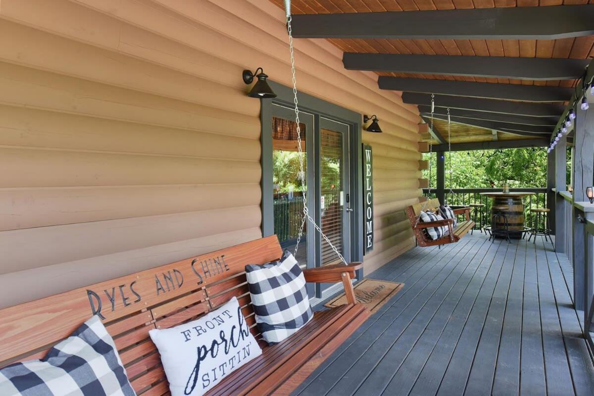 Ryes And Shine Bootlegger'S Cabin! Hot Tub* Pool* Arcade* Billiards *Ev * Pet Friendly Sevierville Exterior foto