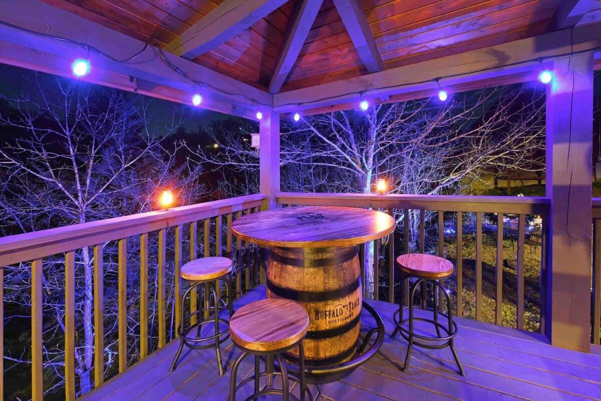 Ryes And Shine Bootlegger'S Cabin! Hot Tub* Pool* Arcade* Billiards *Ev * Pet Friendly Sevierville Exterior foto