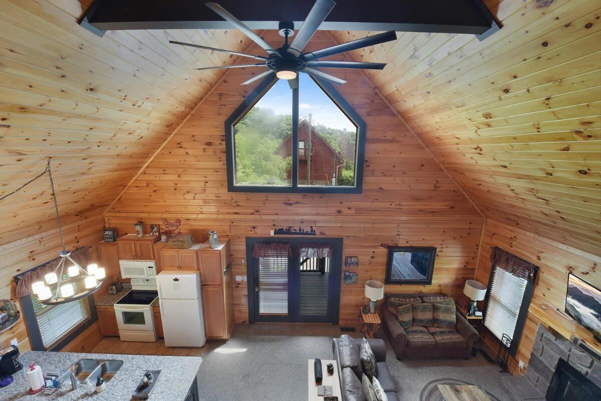Ryes And Shine Bootlegger'S Cabin! Hot Tub* Pool* Arcade* Billiards *Ev * Pet Friendly Sevierville Exterior foto