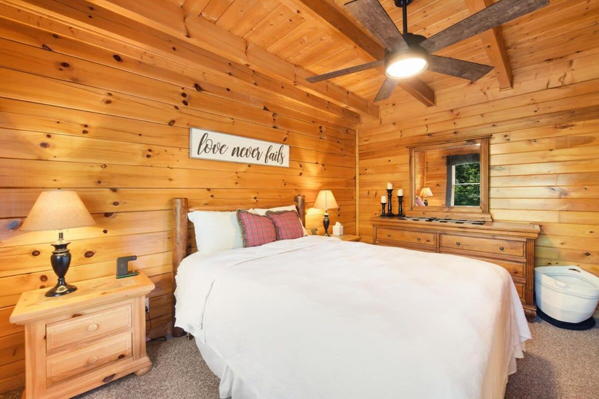 Ryes And Shine Bootlegger'S Cabin! Hot Tub* Pool* Arcade* Billiards *Ev * Pet Friendly Sevierville Exterior foto